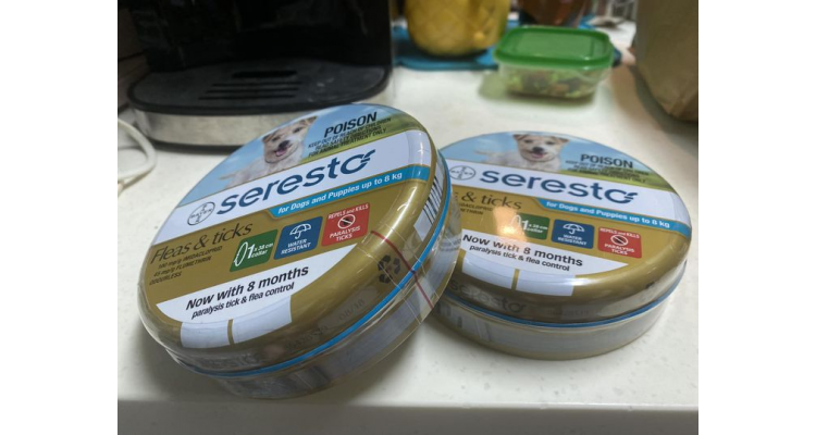 Seresto Flea And Tick Collar For Dogs Under 8 Kg （2 pieces)